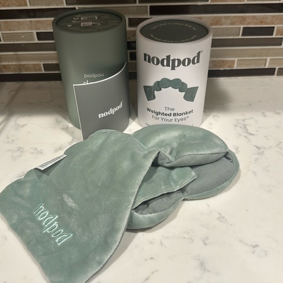 NODPOD The Weighted Blanket for your eyes NEW - Picture 3 of 16